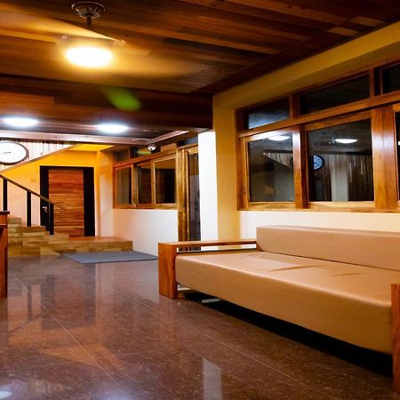 Mahogany Tourist Inn Баколод Экстерьер фото